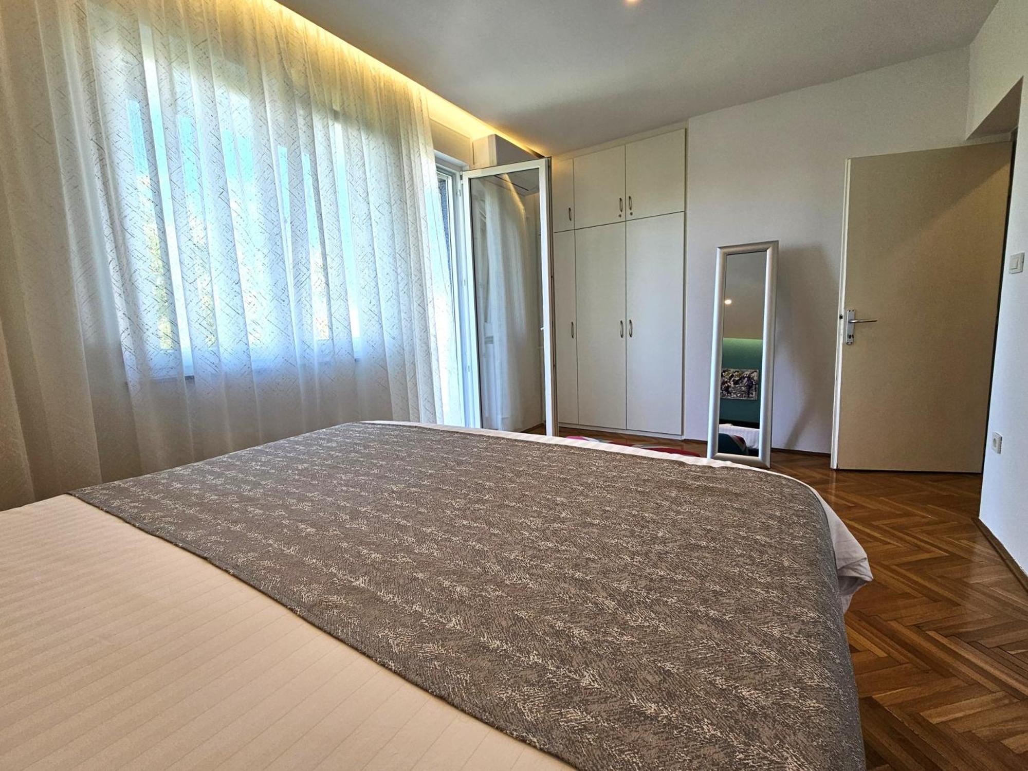 Apartment Olga Malinska Bagian luar foto