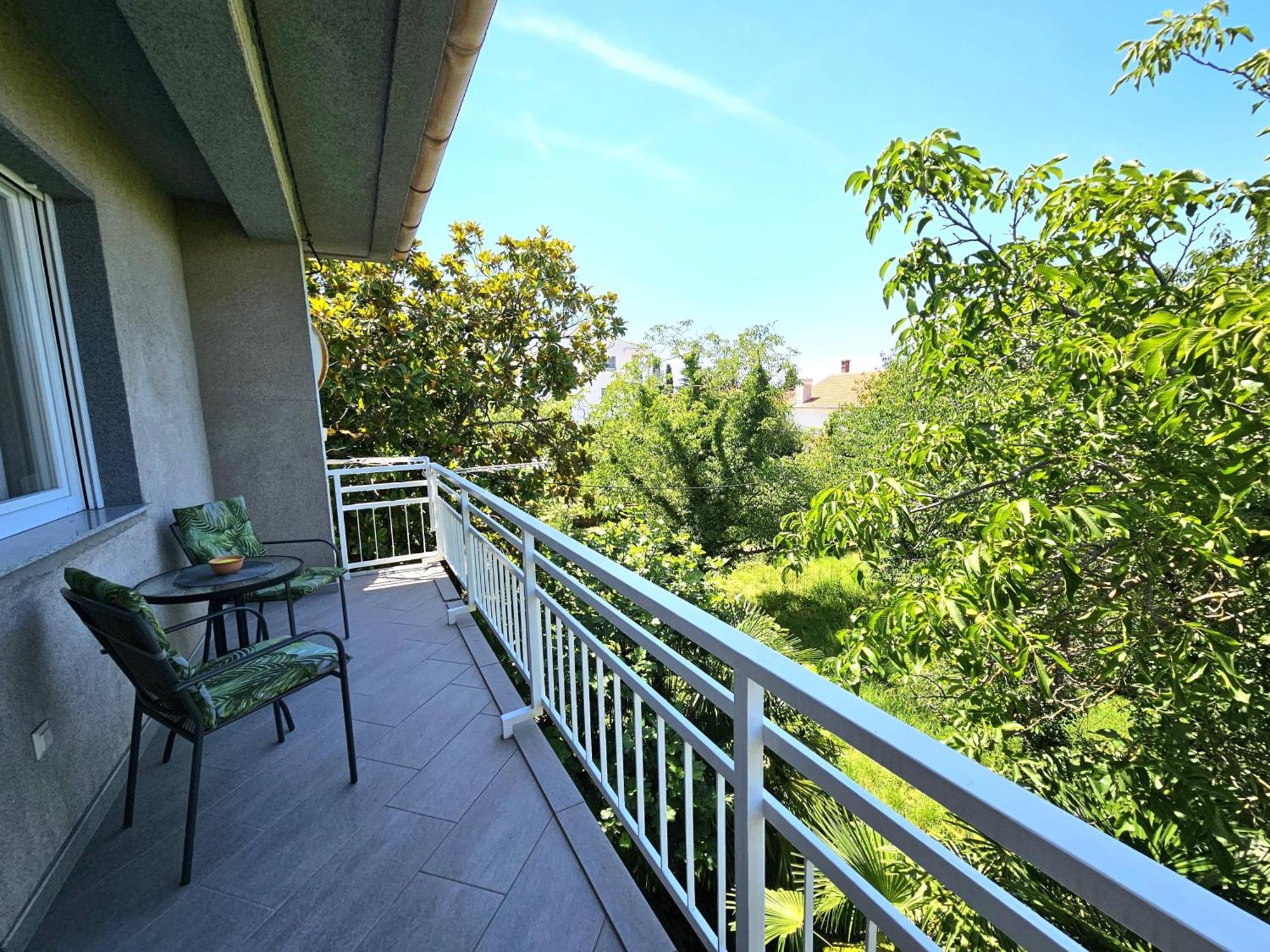 Apartment Olga Malinska Bagian luar foto